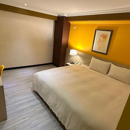 Lily Hotel Гаосюн Экстерьер фото