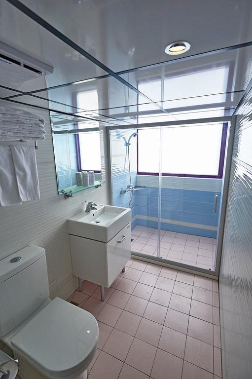 Lily Hotel Гаосюн Экстерьер фото